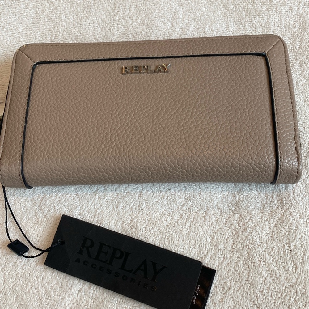Replay Polyethylene‎ women’s  Wallet dark cream 7.5”x4.5”